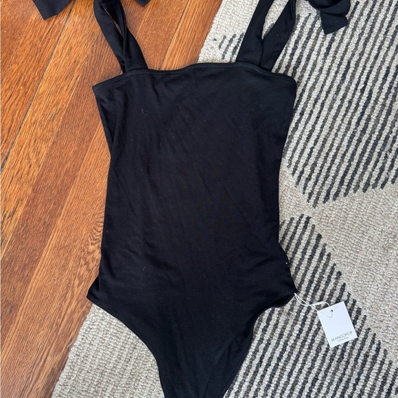 Adorable Black Bodysuit Top with Bow Straps - Picture 6 of 6